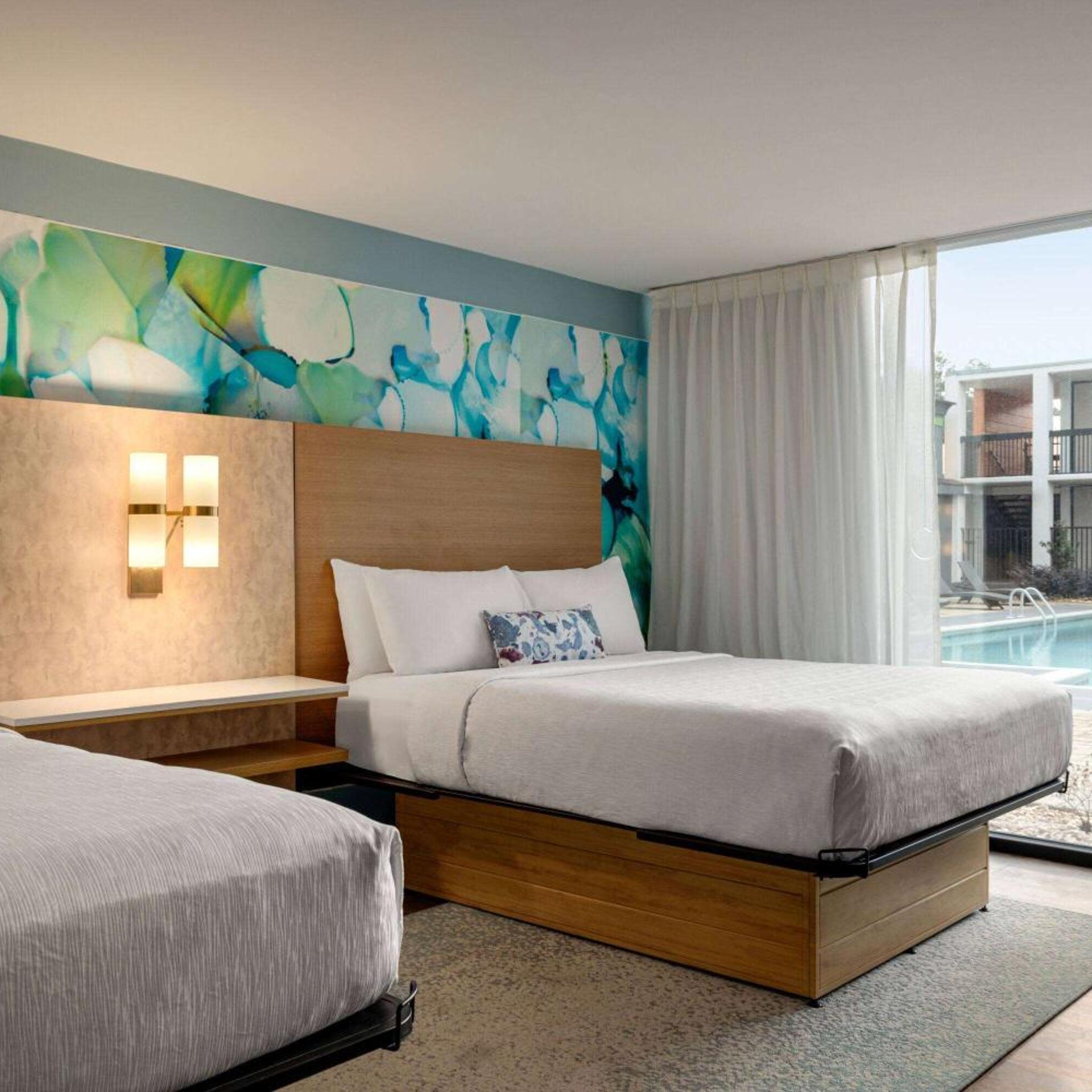 Room, 2 Queen Beds, Bathtub, Accessible