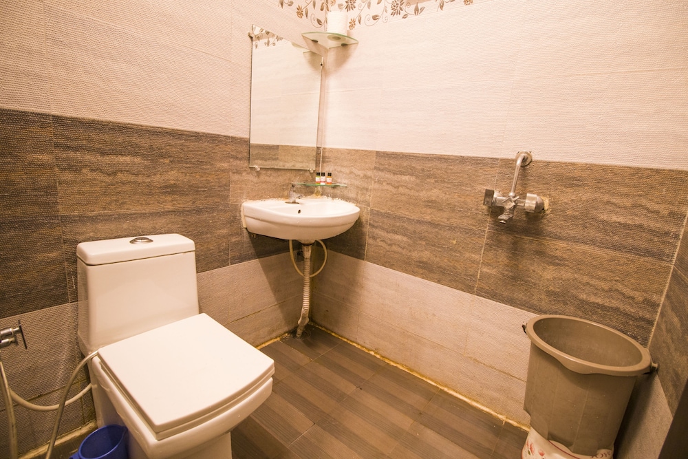 Hotel Pardesi 43/45