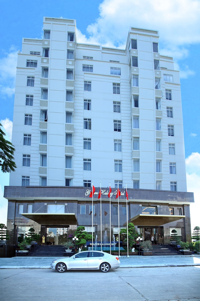 Golden Halong Hotel 32/34
