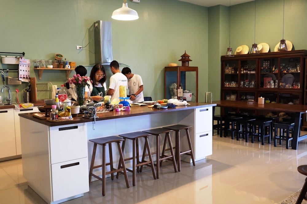 Hom Hostel & Cooking Club 31/49