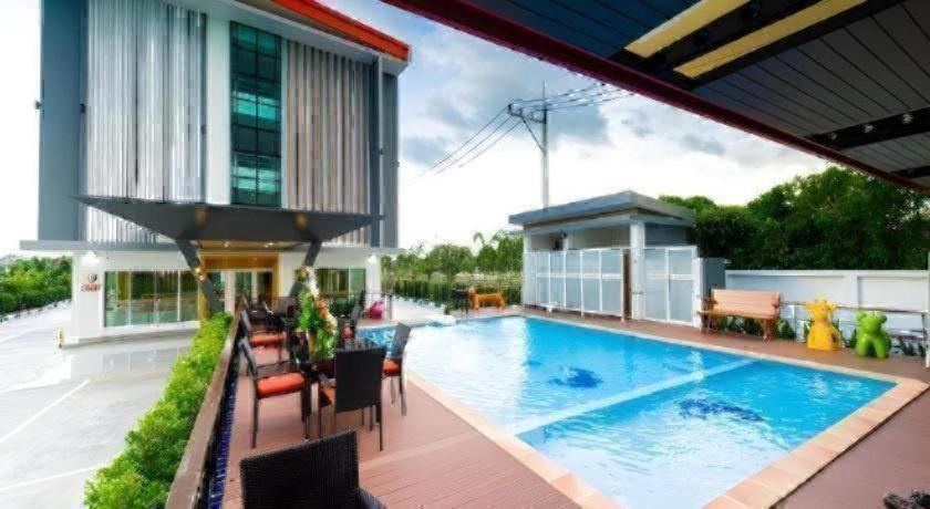 GT Residence Hotel 8/42
