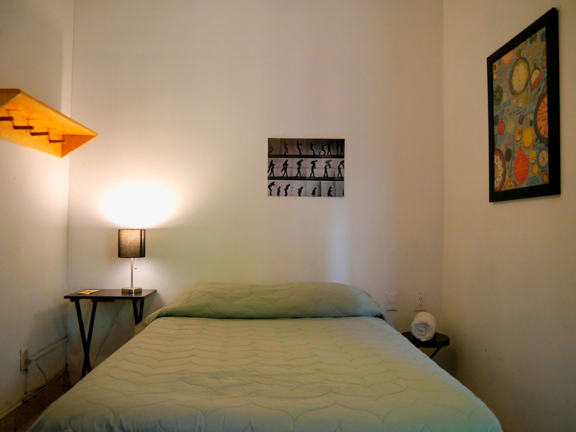 ROOM, DOUBLE BED, SHARED BATHROOM