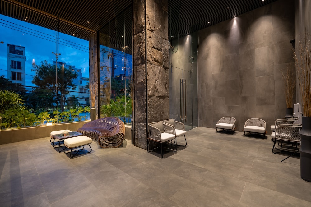 Legend Boutique Hotel 45/69