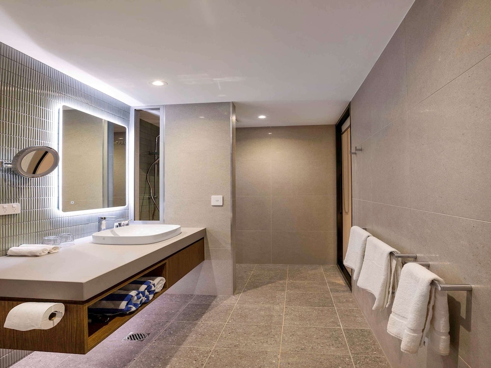 Mercure Darwin Airport Resort 40/83