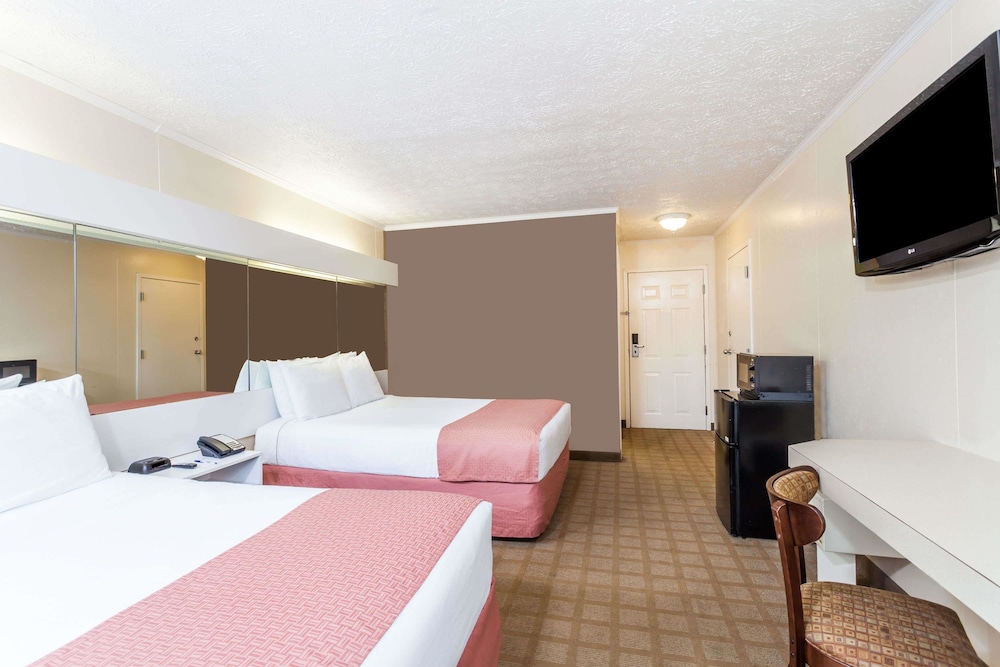 Microtel Inn by Wyndham Wilson 8/24