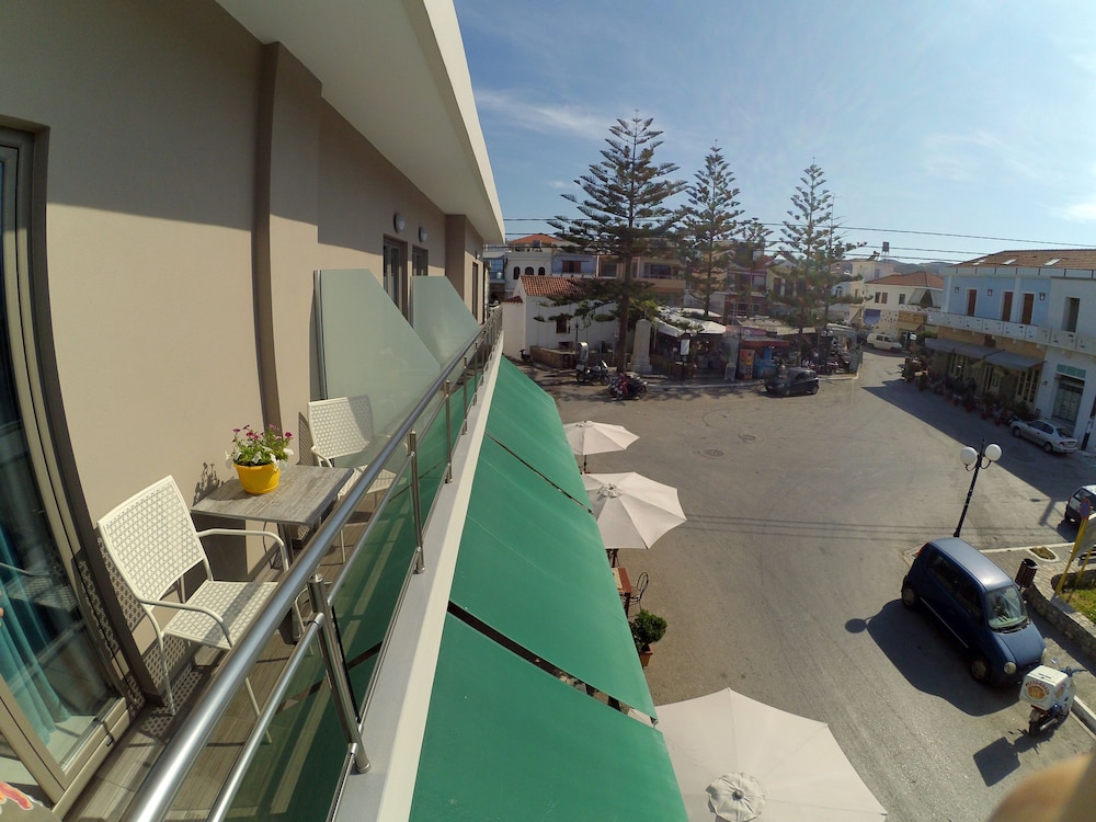 Castell Hotel 32/50