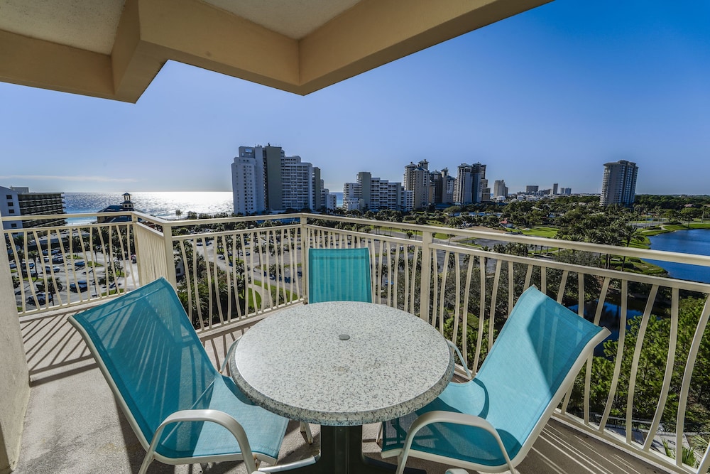 Luau Resort by Panhandle Getaways 37/50
