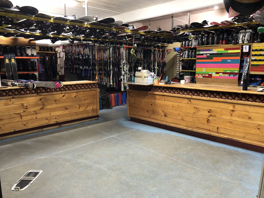 Skotel Alpine Resort 67/72