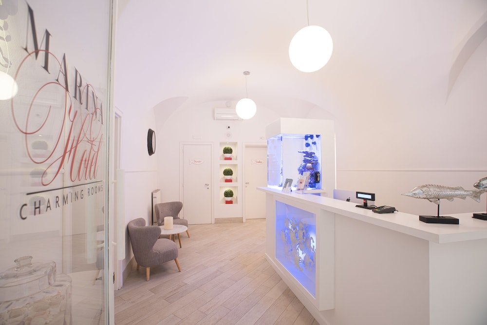 Marina Hotel Charming Rooms 1/47