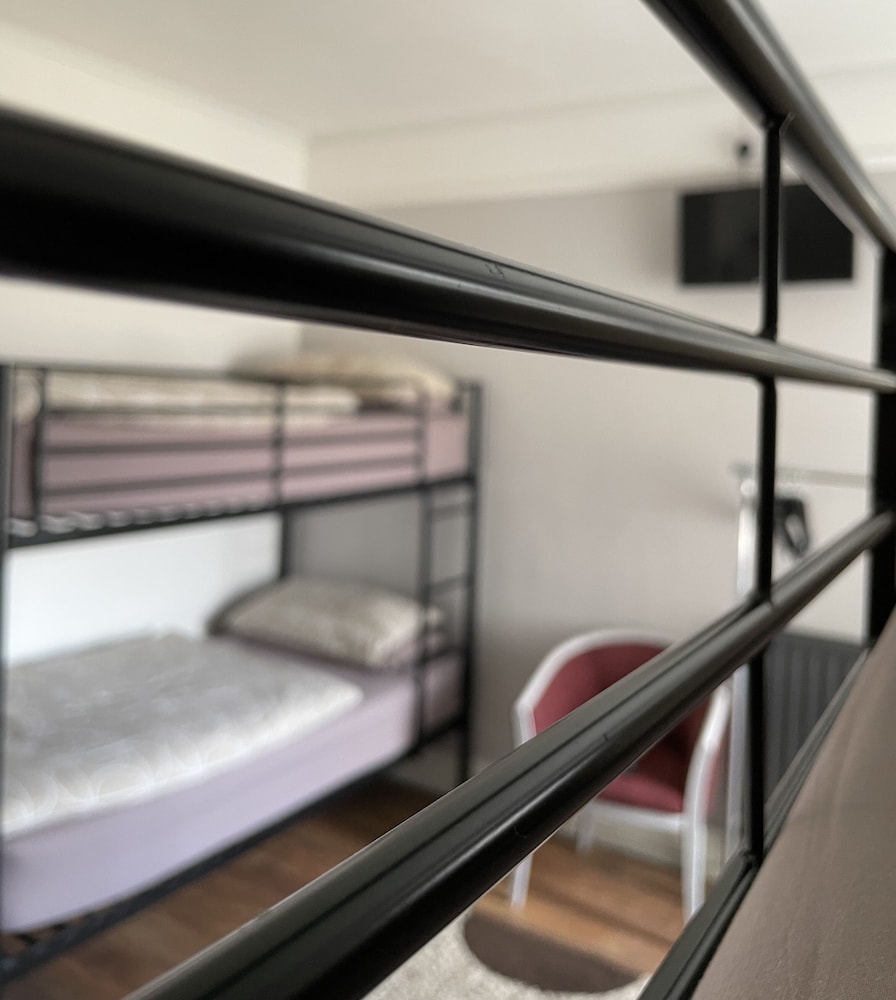 Breakers Lodge - Hostel 30/65