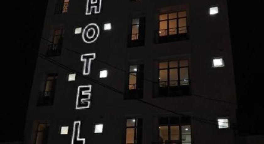 Weiss Hotels Kepong Baru 10/35