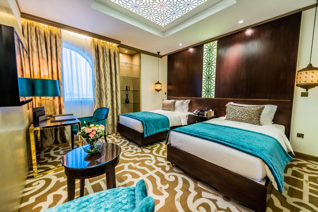 DELUXE TWIN ROOM