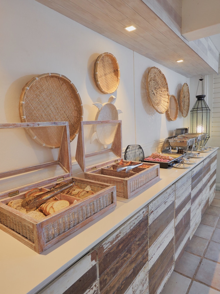 Le Beachclub Serviced Apartments And Villas 7/77