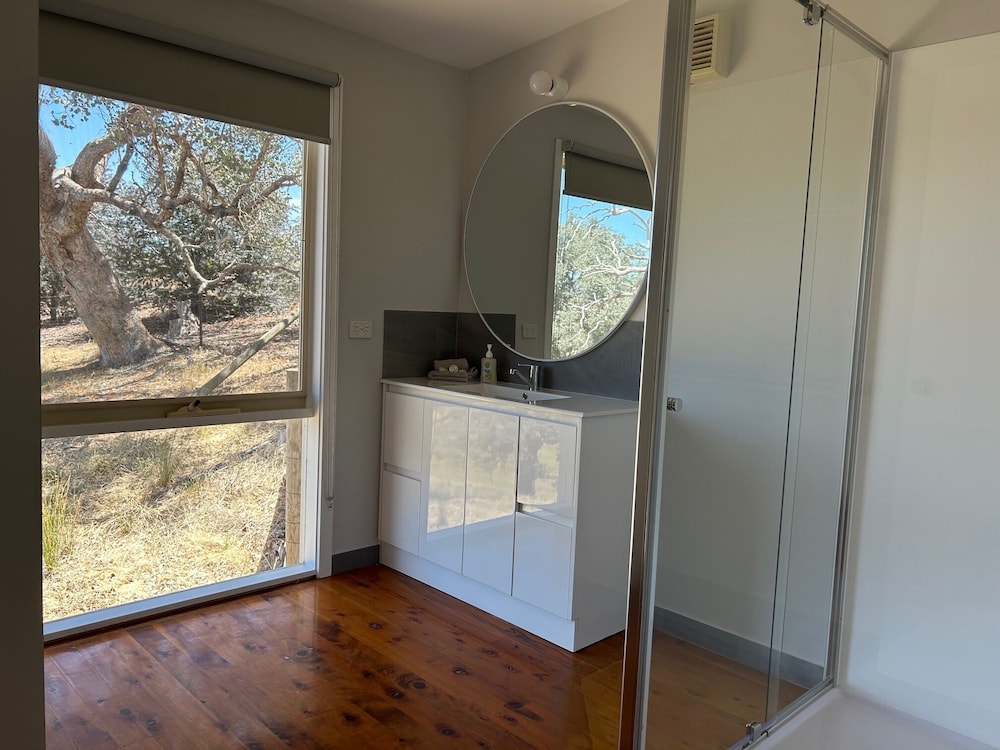 Burnt Creek Cottages Mansfield 7/50