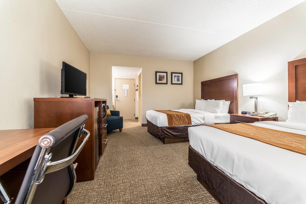 غرفة قياسية بسريرين مزدوجين، Comfort Inn Festus-St. Louis South 2/5