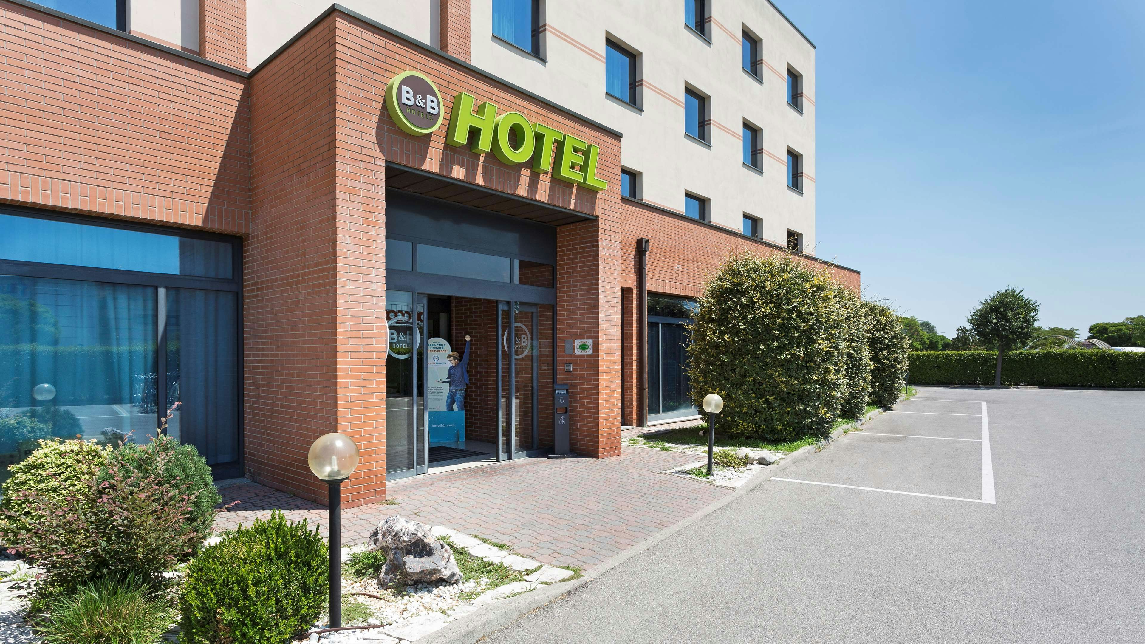 B&B Hotel Ferrara 45/50