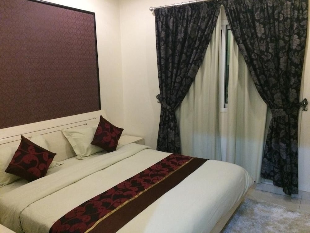 Al Amoria Apartments 12/21