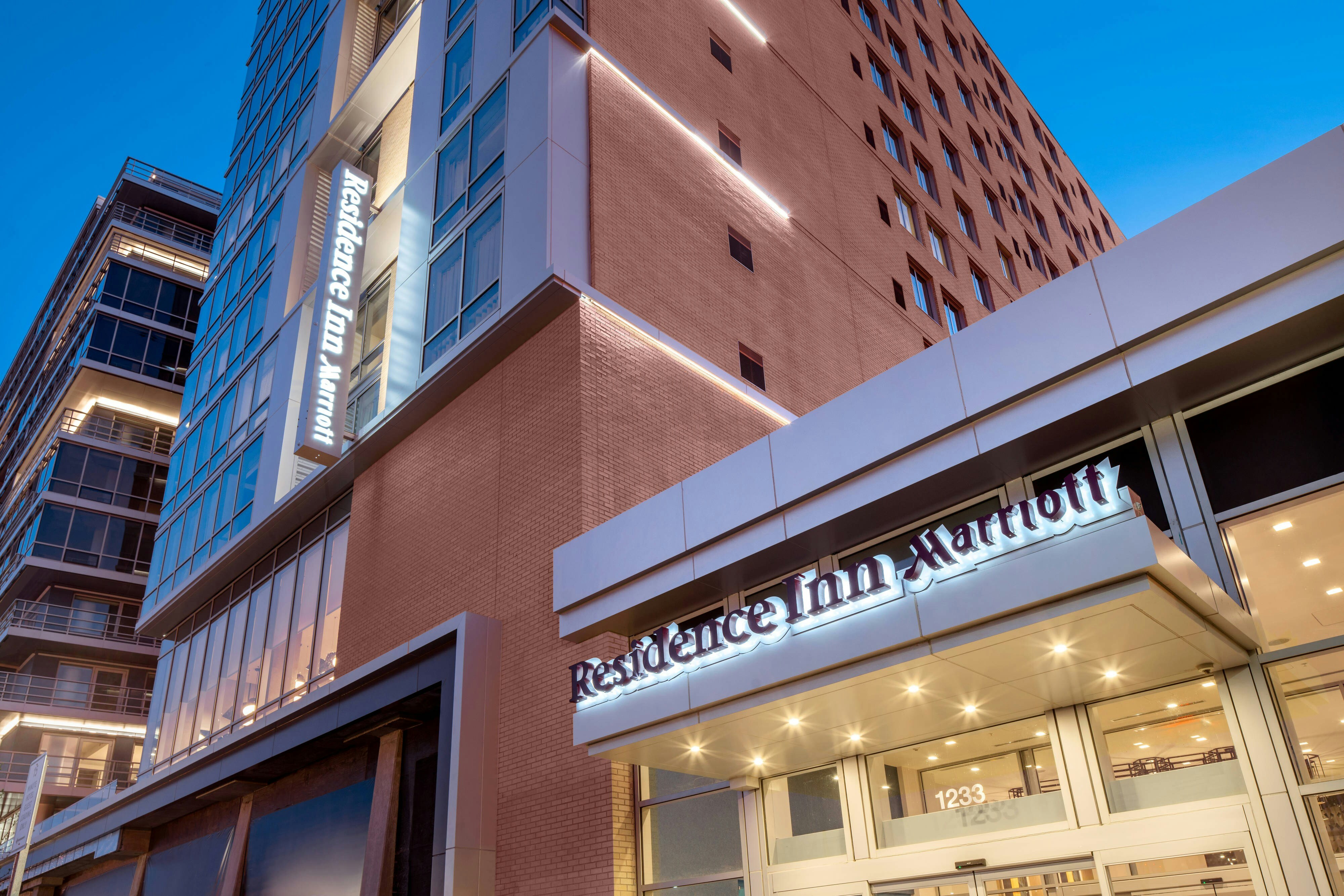 RESIDENCE INN WASHINGTON CAPITOL HILL/NAVY YARD 1/24