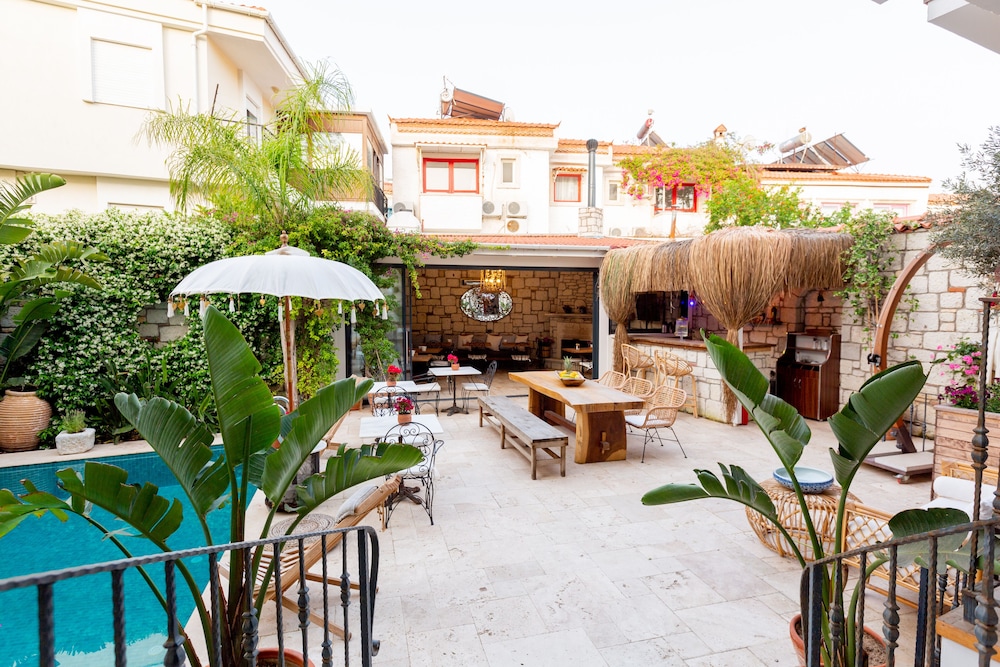 Alachi Butik Otel 68/72