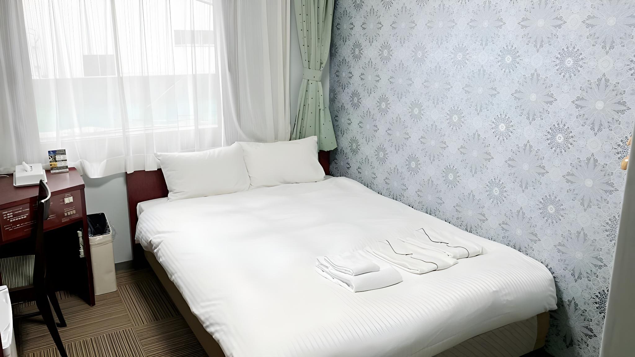 Semi Room, Standard, Semi Double Bed
