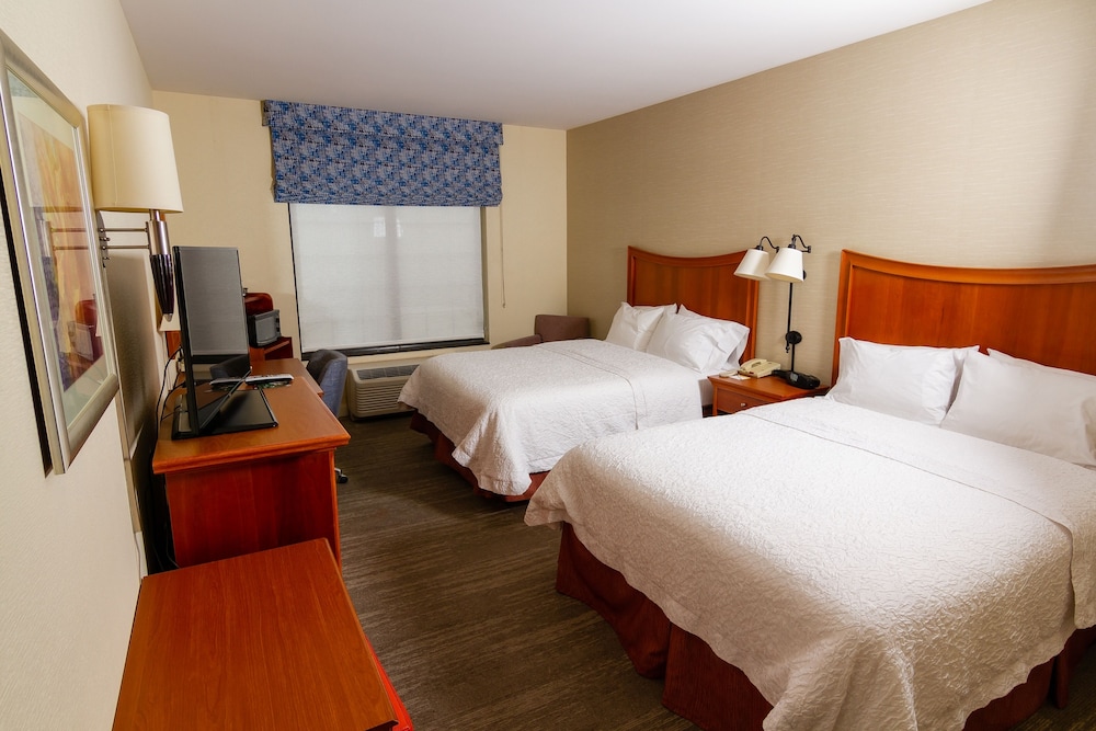 Hampton Inn Norco Corona Eastvale 11/59