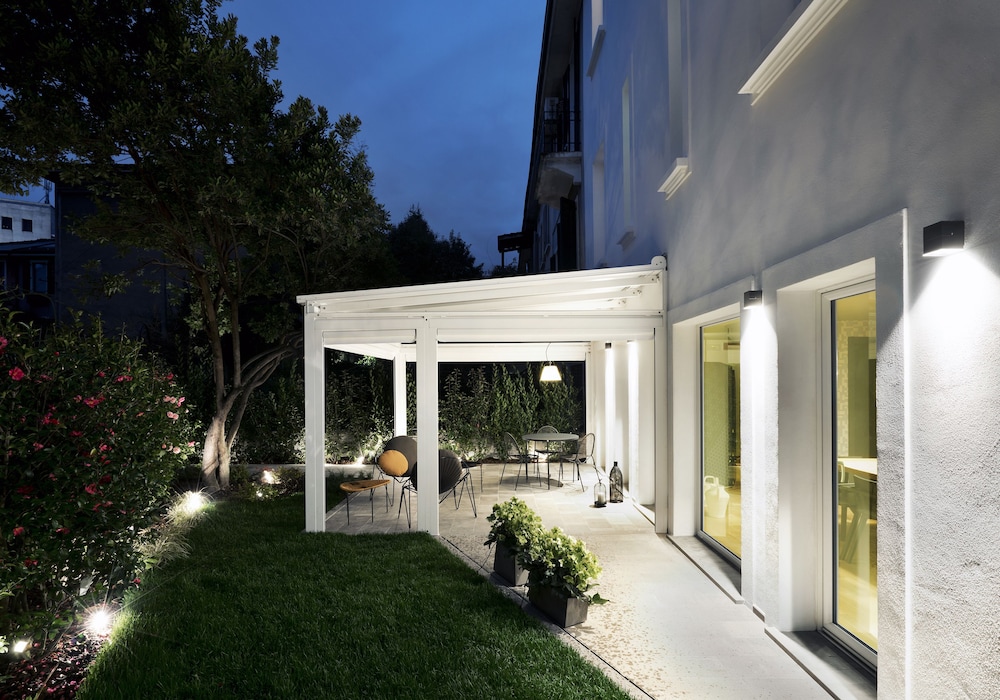 Conti Guest House 3/44