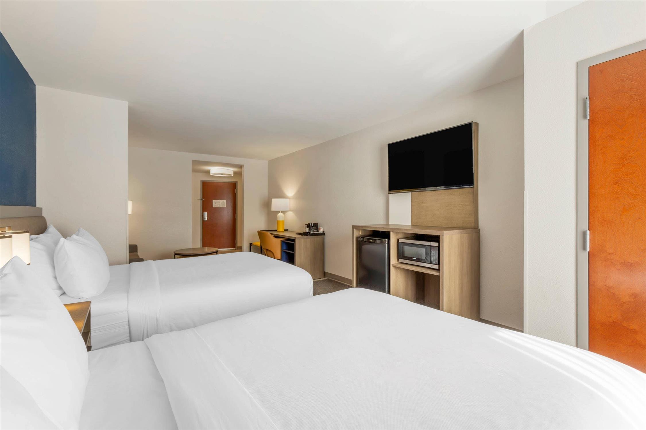 SUITE, 2 QUEEN BEDS