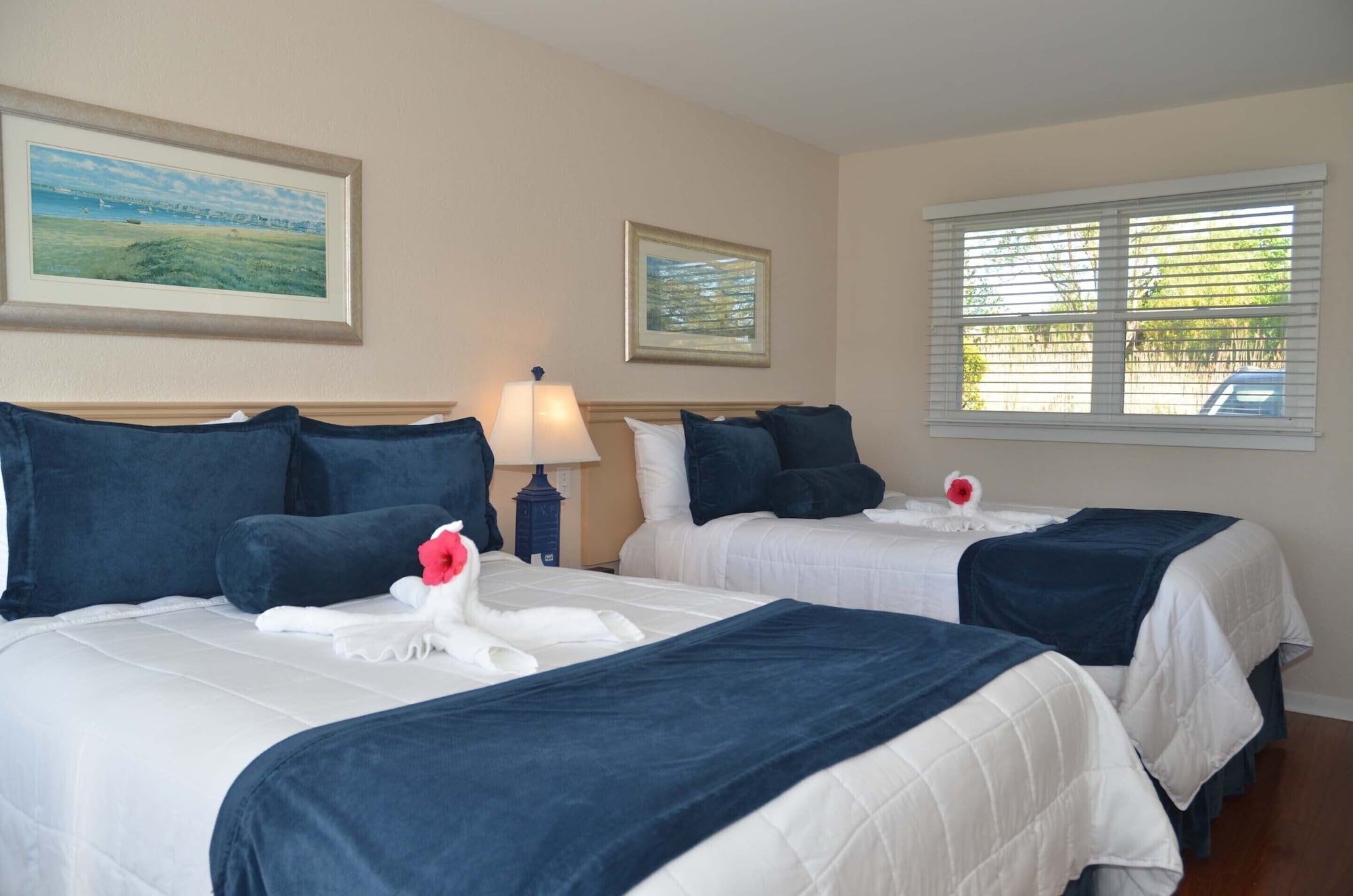Room, King Bed, Pool Side, Accessible