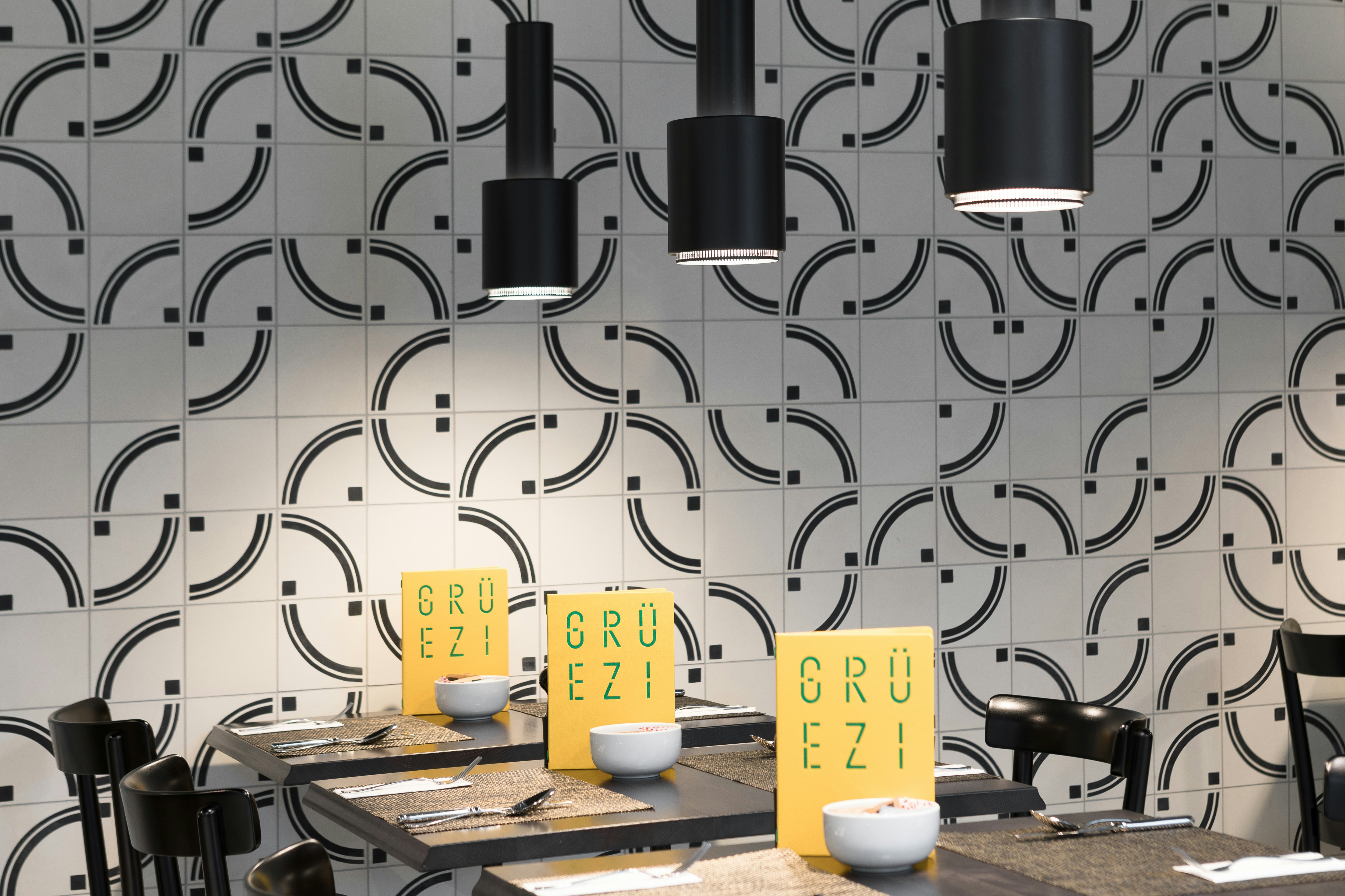 Placid Hotel Zurich 3/69