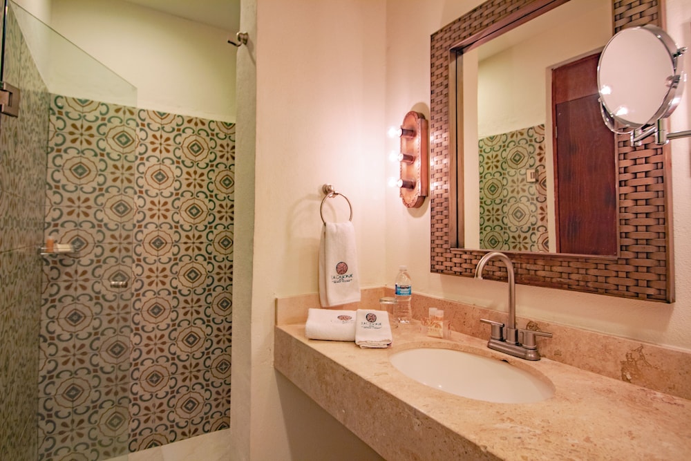 Hotel La Casona 66/68