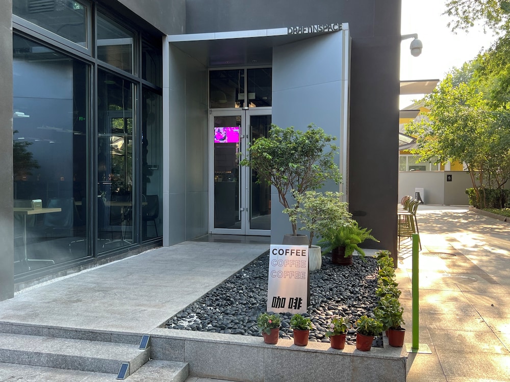 base-Wangfujing Serviced Apartment 41/50