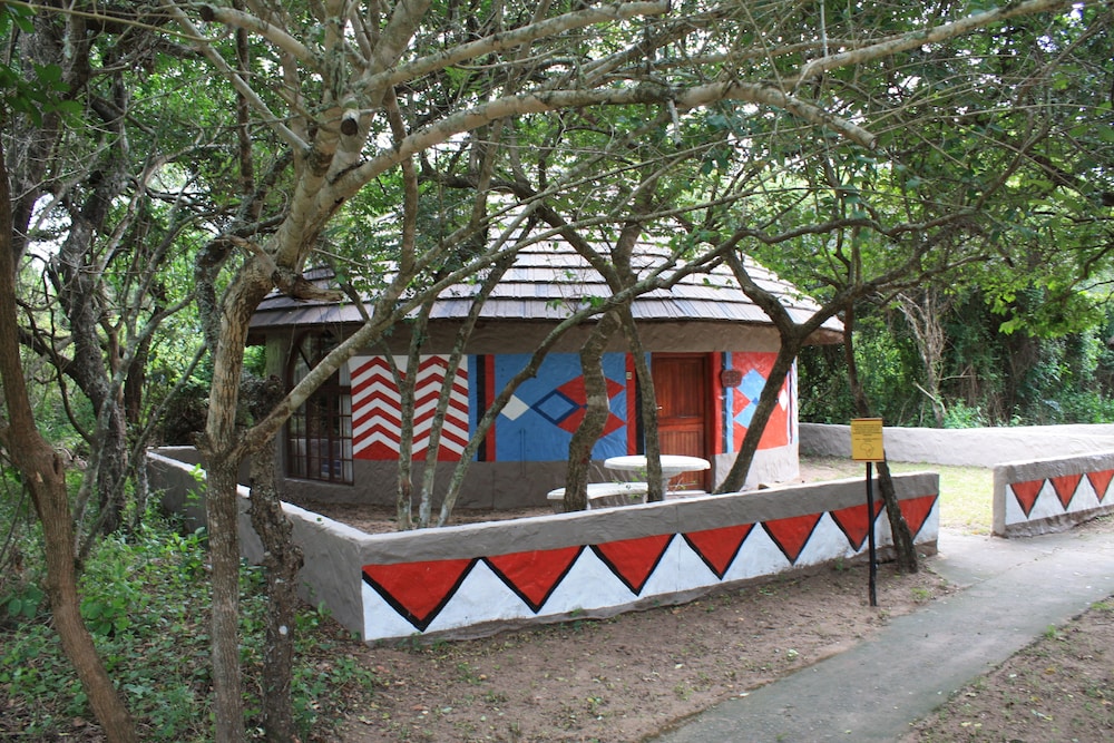 Gooderson Dumazulu Lodge and Traditional Village 31/50