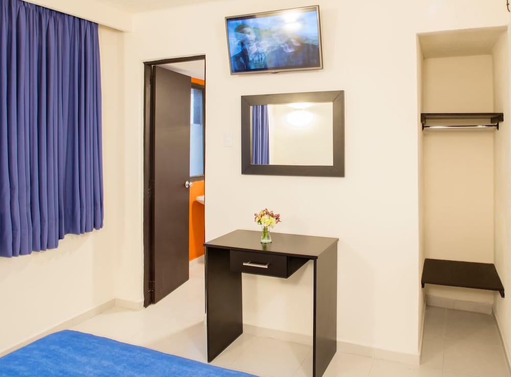 Hotel Senorial 16/28