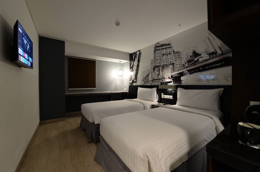 Horu Hotel Mangga Dua (formerly Hotel Neo Mangga Dua) 17/35