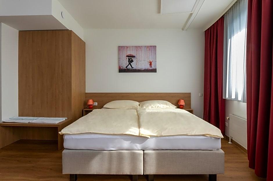 Sommerhaus Hotel 7/33