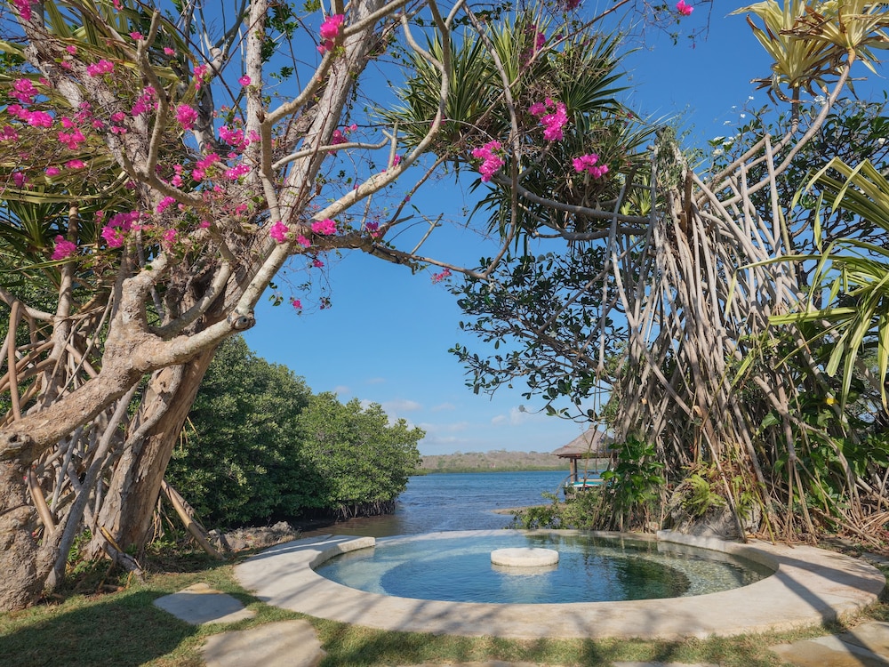 MIMPI RESORT MENJANGAN 63/73