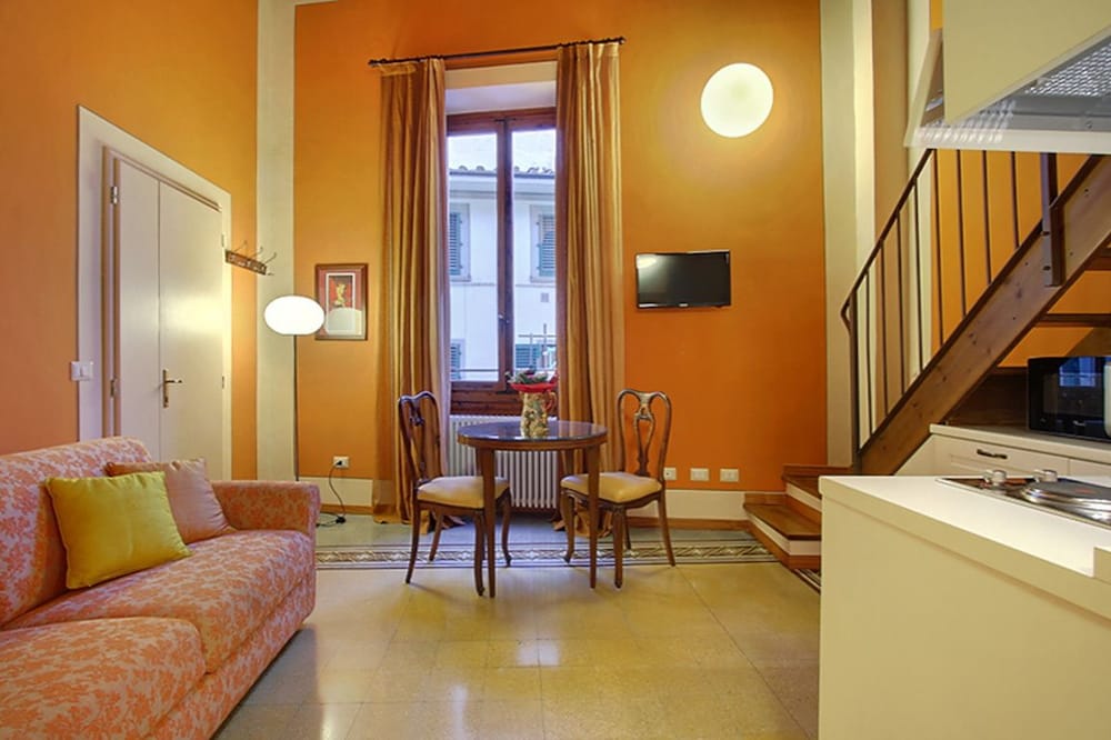 Puccini Apartments 27/50