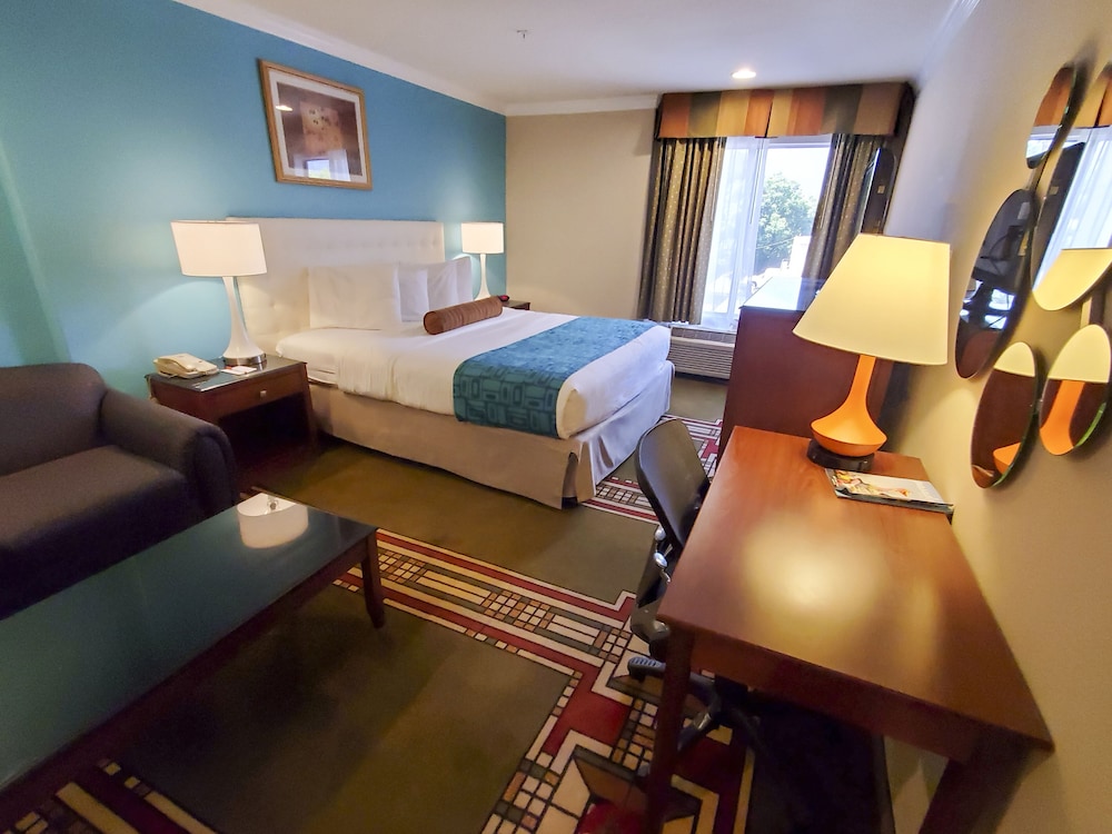 Howard Johnson by Wyndham Pasadena 27/52