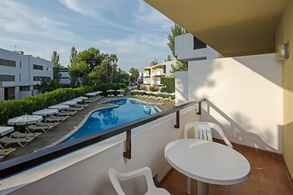 Iberostar Waves Ciudad Blanca 45/49