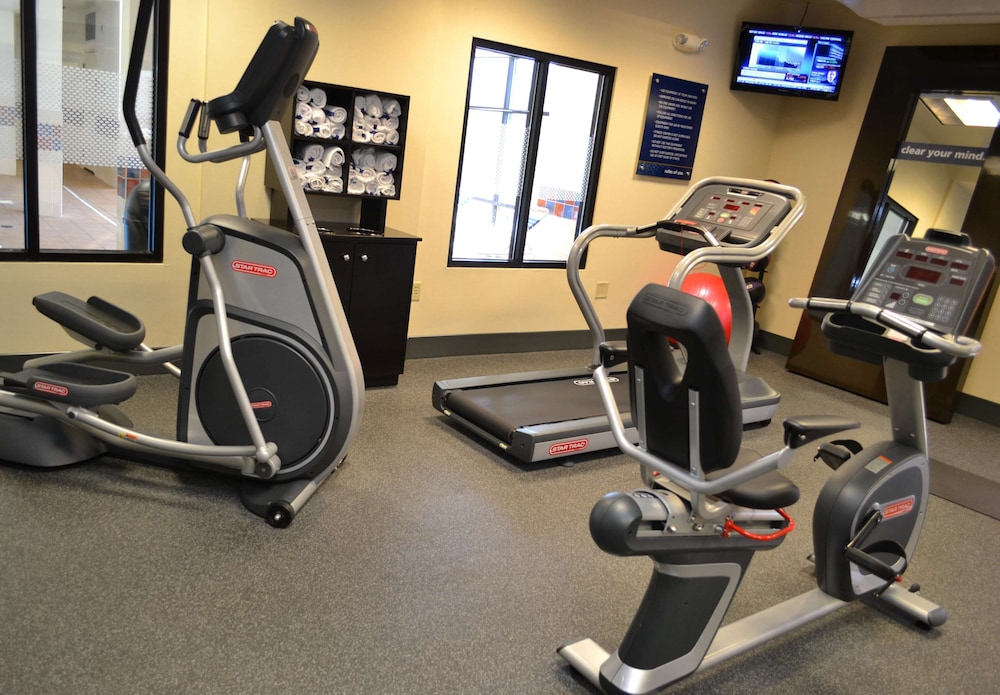 Hampton Inn & Suites Dayton-Airport 43/64