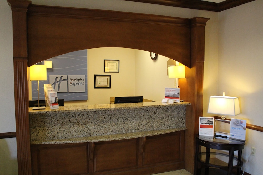 Holiday Inn Express Evansville - West 4/49