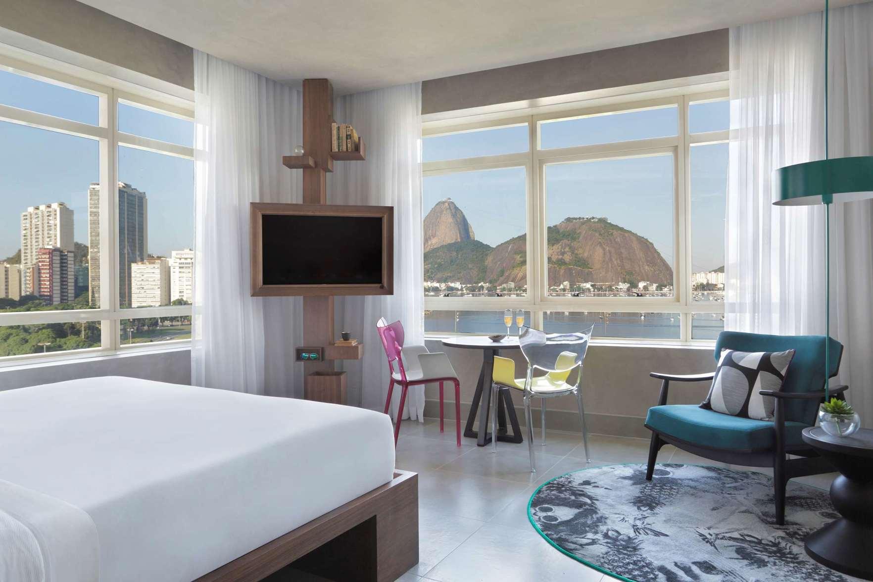 Deluxe, King Bed, Hot Tub
