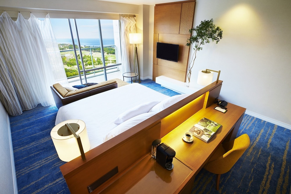 Luxury, King Bed, Panoramic View, Precious Floor
