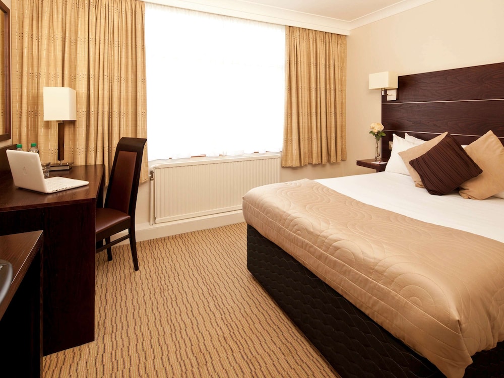 Mercure Bradford Bankfield Hotel 11/50