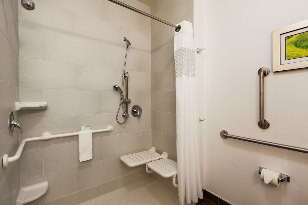 Hampton Inn & Suites Portland/Hillsboro-Evergreen Park 17/46