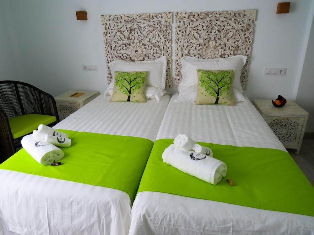 HOTEL LUA BOUTIQUE 6/15
