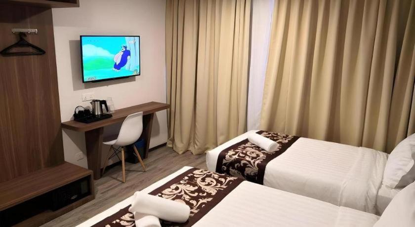 Lolex Hotel 28/39
