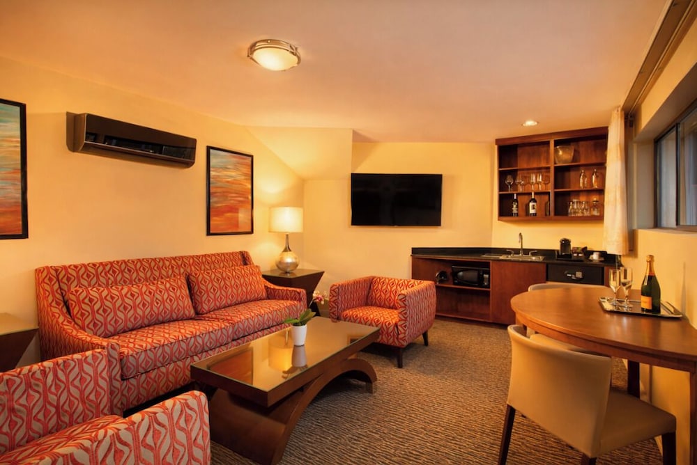 La Jolla Inn 46/68
