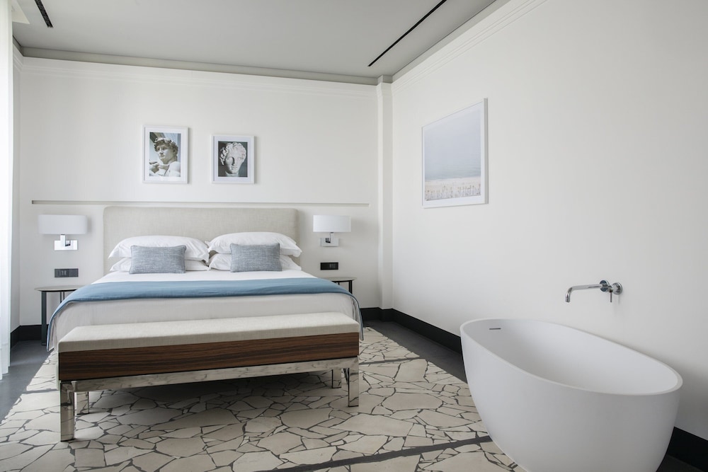 Grand Hotel Angiolieri 23/95