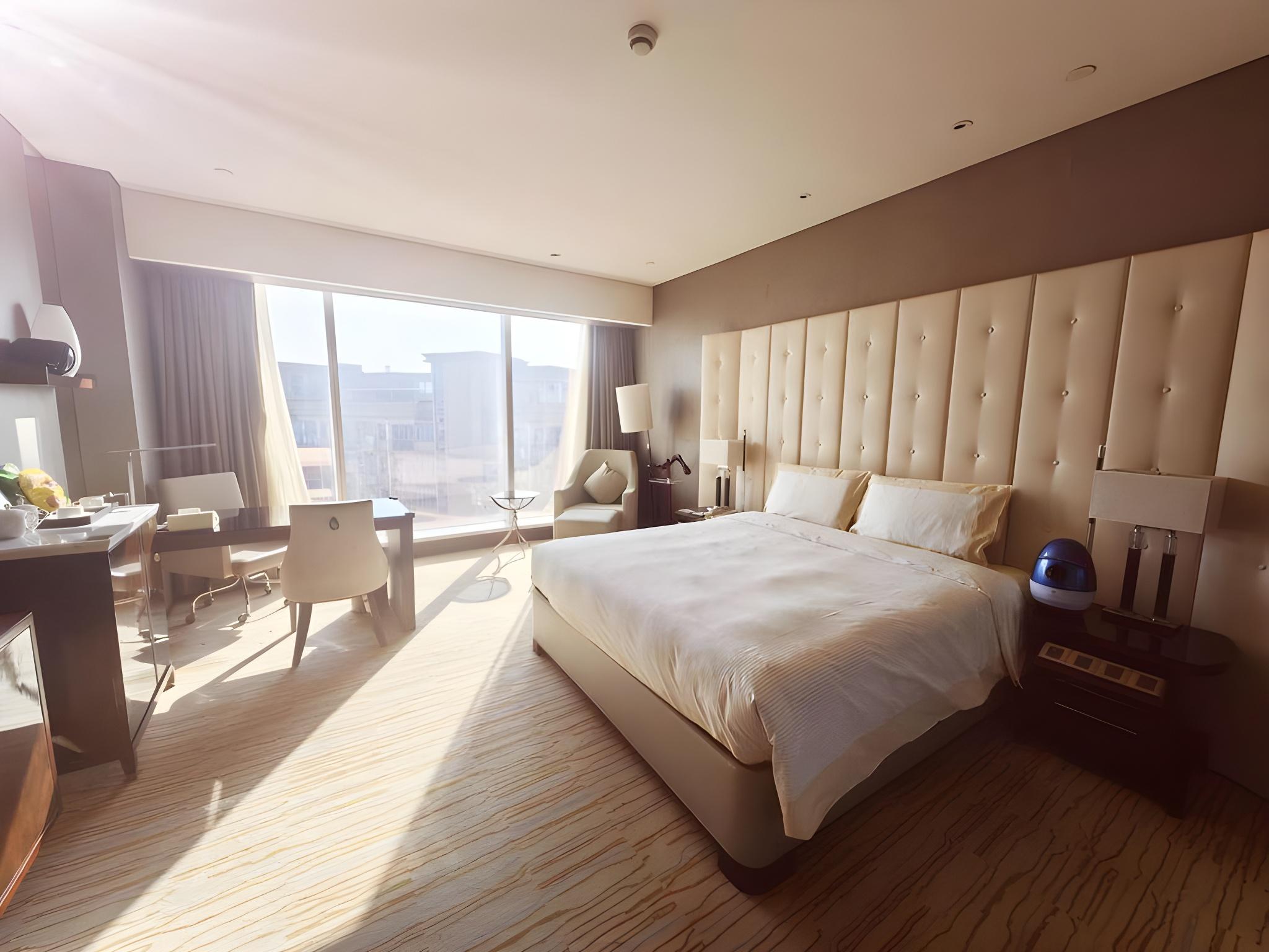 Deluxe, Queen Bed, Hydromassage